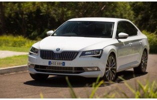 Beige Automatten Skoda Superb Hatchback (2015 - neuheiten)