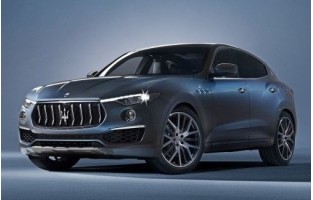 Teppiche beige Maserati Levante (2016-present)