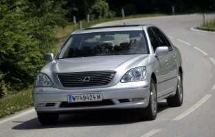 Graue Fußmatten Lexus LS (2000 - 2006)